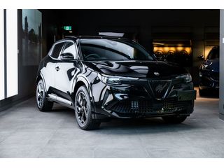 2025 Alfa Romeo Junior Ibrida Series 0 Thumbnail