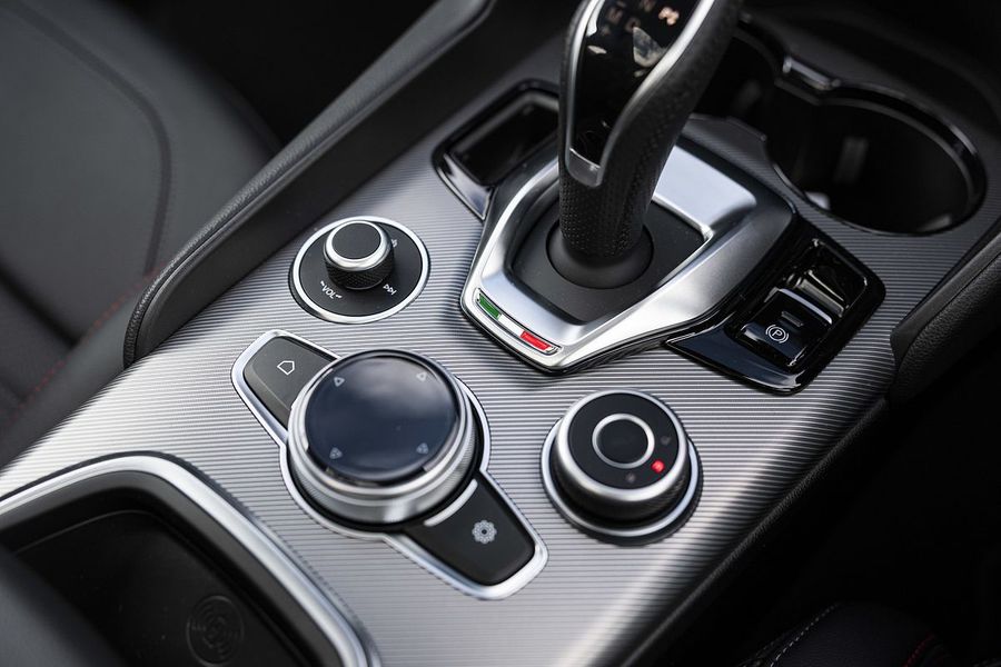 2025 Alfa Romeo Giulia Tributo Italiano Series 5 Photo 27