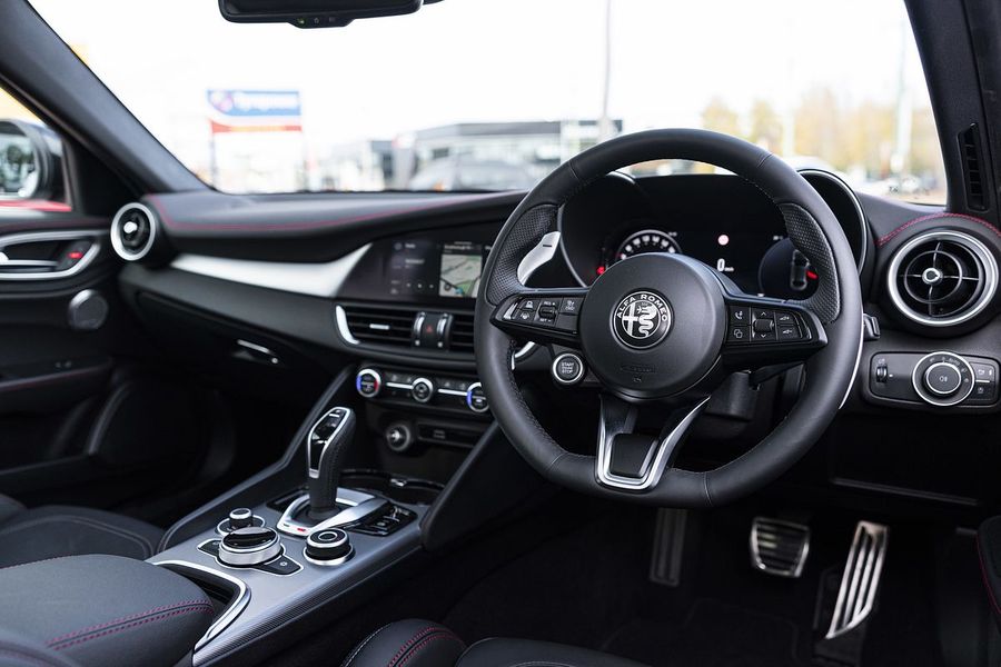 2025 Alfa Romeo Giulia Tributo Italiano Series 5 Photo 13