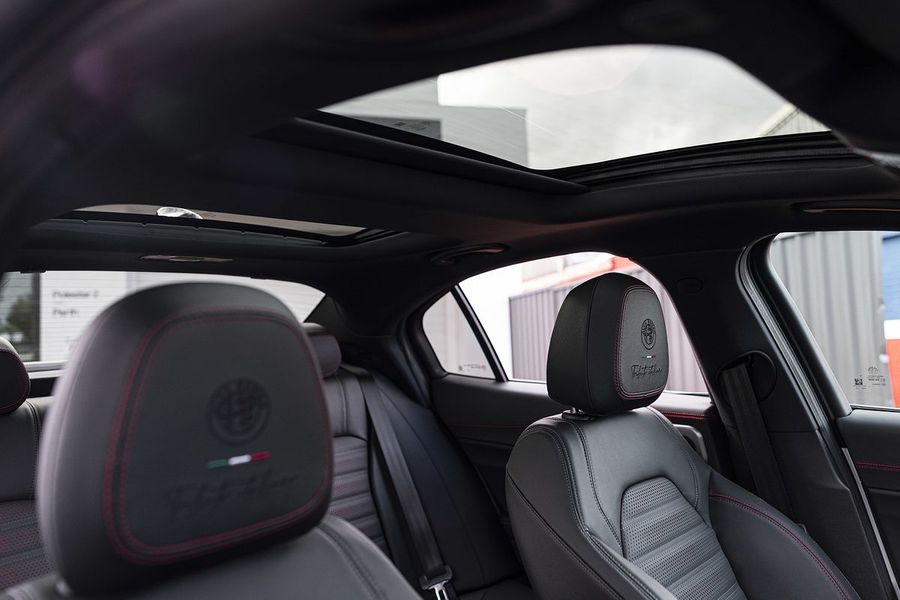 2025 Alfa Romeo Giulia Tributo Italiano Series 5 Photo 16