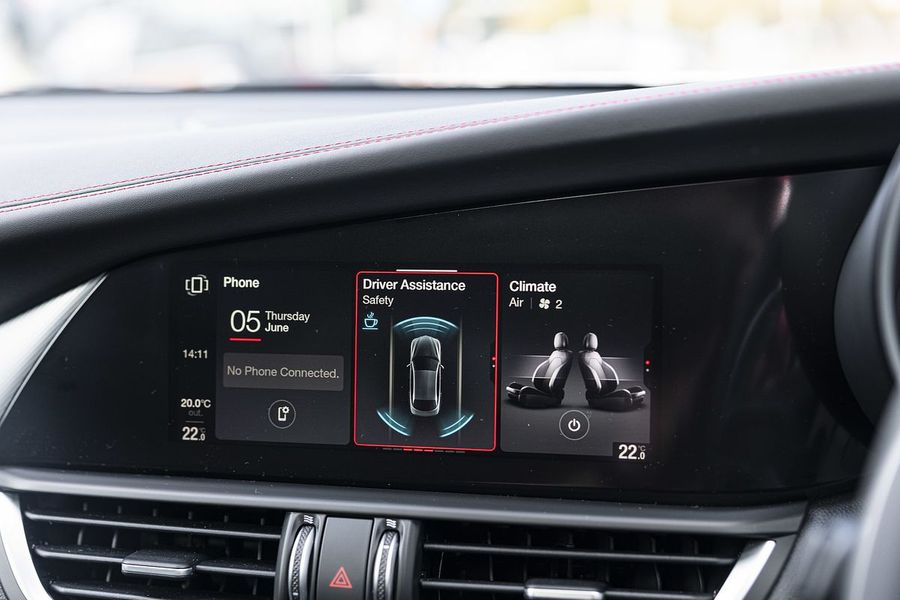 2025 Alfa Romeo Giulia Tributo Italiano Series 5 Photo 24