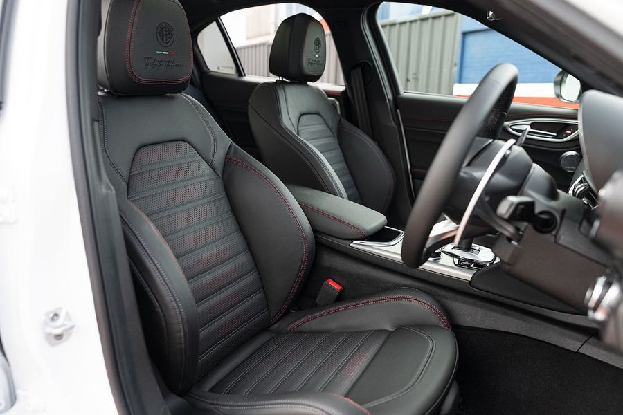 2025 Alfa Romeo Giulia Tributo Italiano Series 5 Photo 14