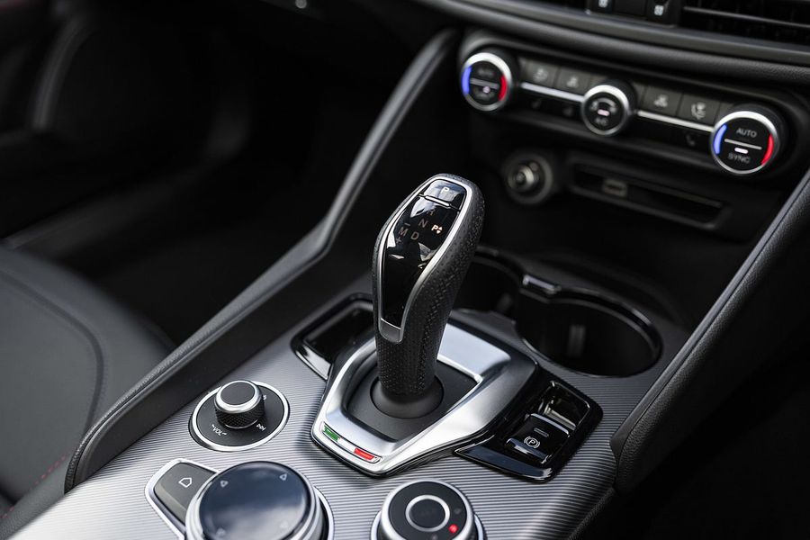 2025 Alfa Romeo Giulia Tributo Italiano Series 5 Photo 26